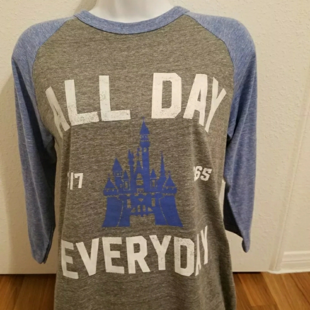 Disney baseball T size M
